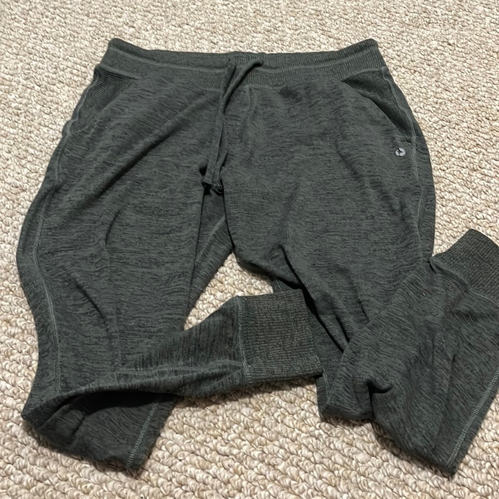 Khaki green / black joggers